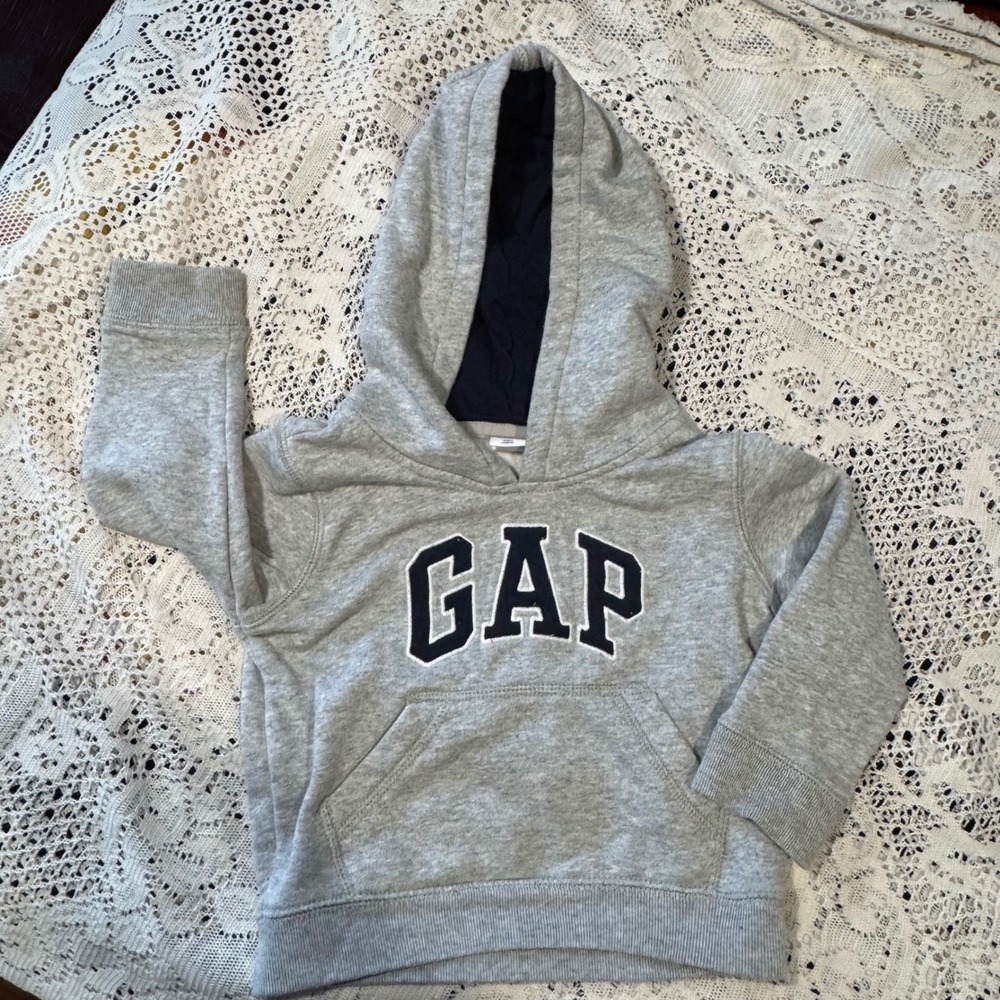 Baby GAP Gray Hoodie Pullover Sweatshirt 18-24 Months Toddler Outfit